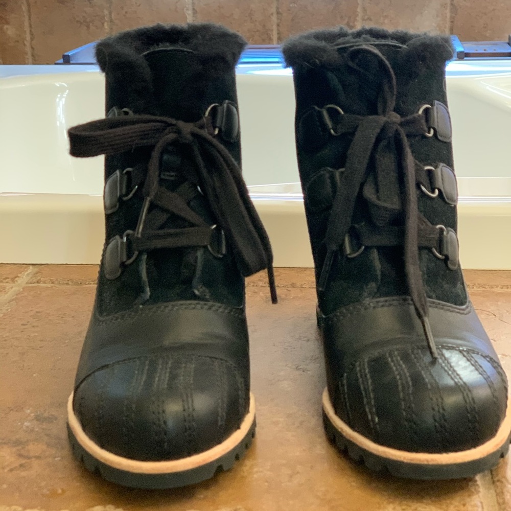 Ugh Boots Women’s Size 8